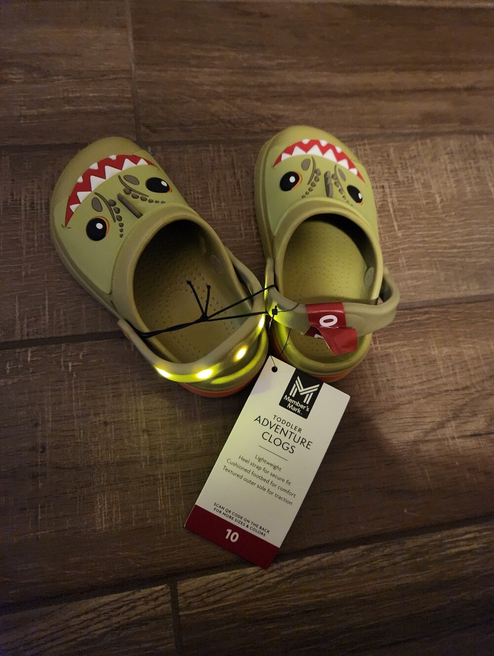 LED Light-Up Slip-On Clogs in Metallic Green Toddler Size 10